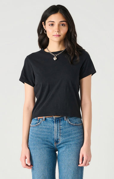 ESSENTIAL TEE- Black