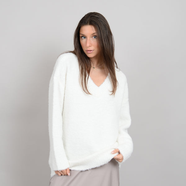 HRIPSIME LONG SLEEVE V-NECK PULL-OVER-WINTER WHITE