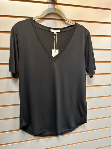 SAMMIE V-NECK TEE BLACK