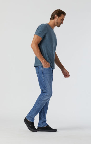 MARCUS IN LIGHT SUPERMOVE Regular Rise | Slim Straight Leg Jeans